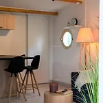 Carriere De La Tour Vakantiehuis *