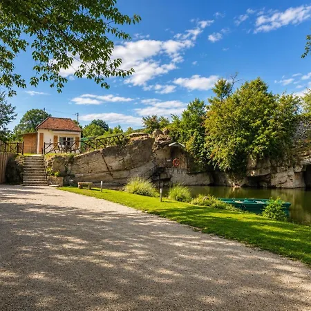 Carriere De La Tour Semesterbostad